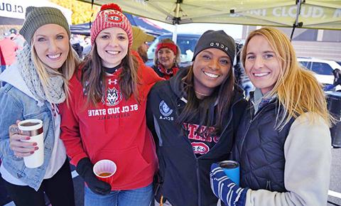 Alumni and supporters at Homecoming FanFest